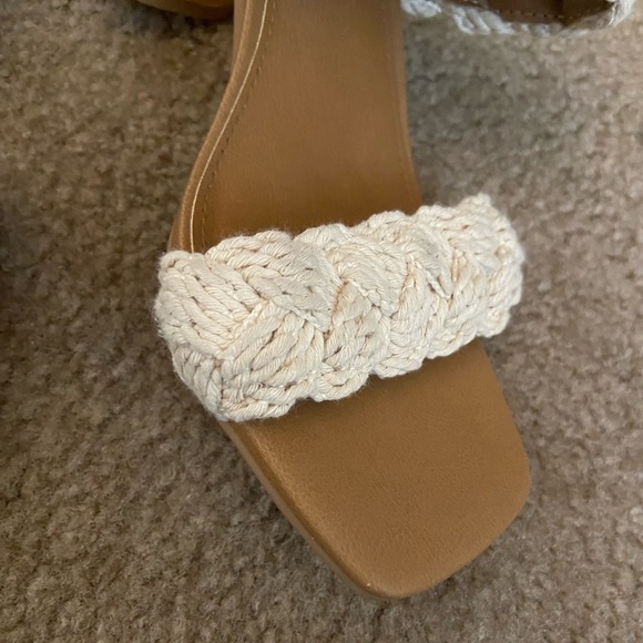 Universal Thread Heel Sandals - Picture 8 of 8